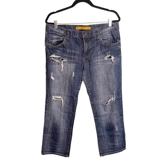 Refuge Women's Blue Carter Straight Faded Distressed Med Wash Jeans Size 11 - Picture 1 of 15